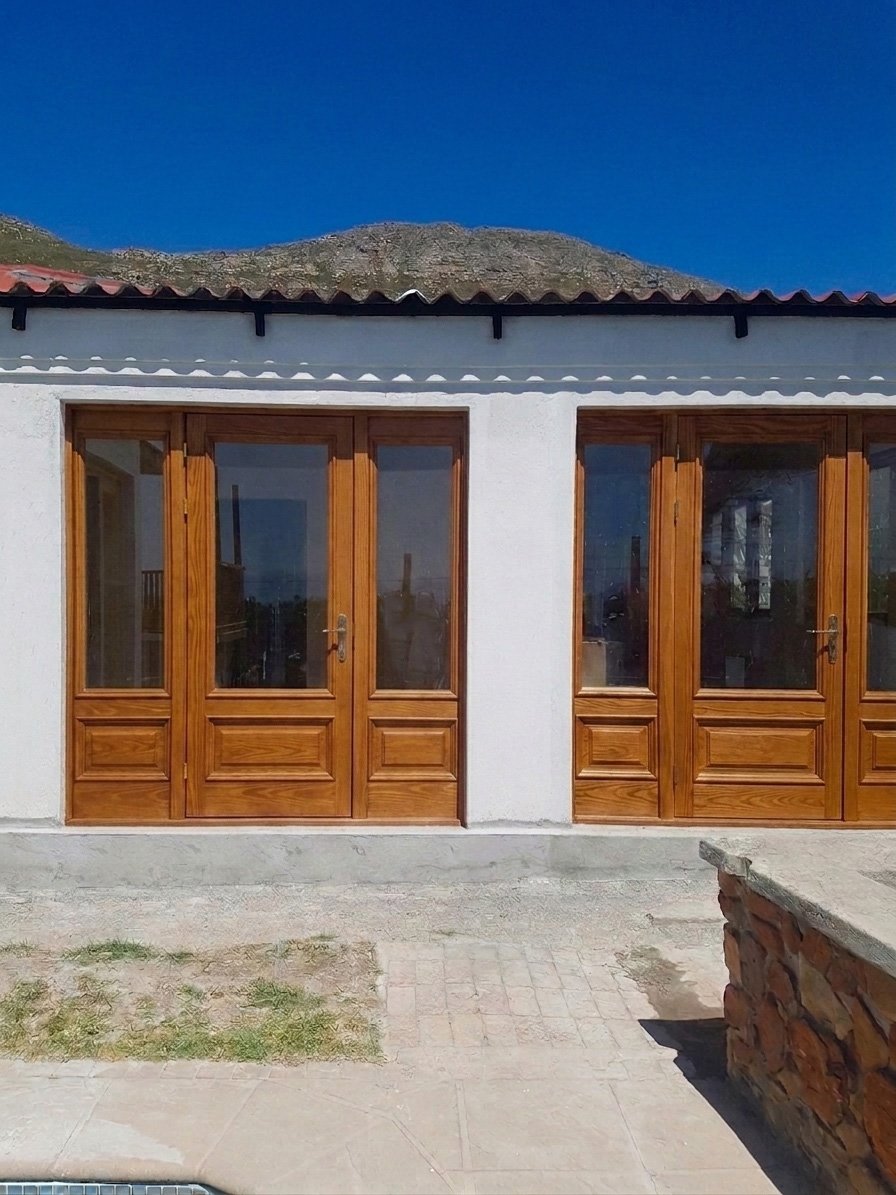 Entry door finish detail